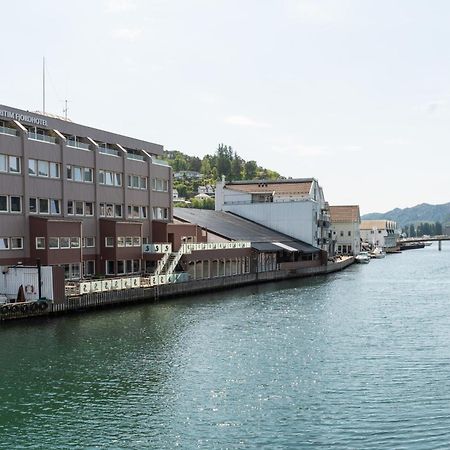 פלקפיורד Maritim Fjordhotel מראה חיצוני תמונה